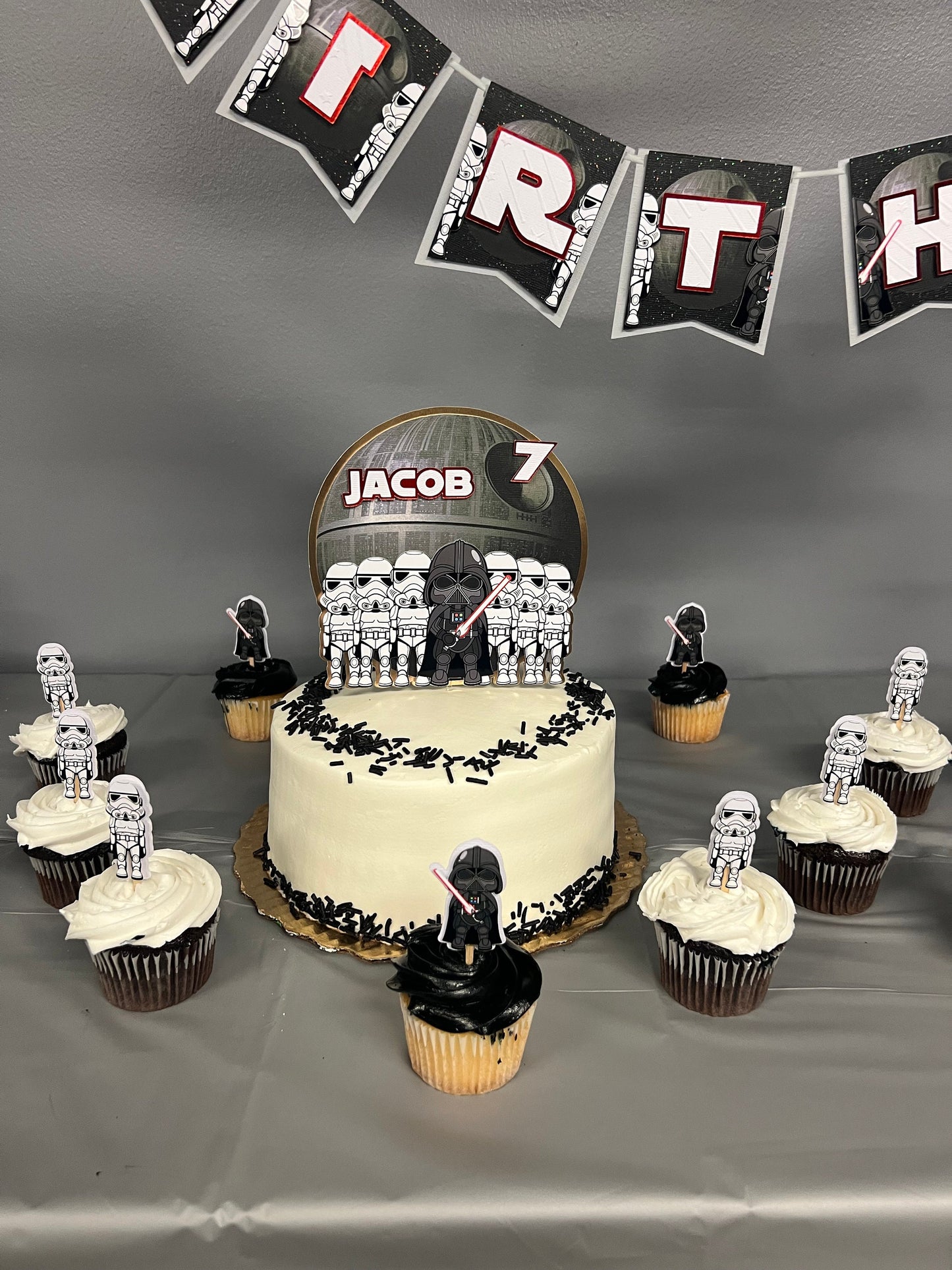 Star Wars Cake topper, Darth Vader, Disney Party Decorations, Star Wars Decor, Yoda Cake Topper, Lightsaber Birthday Party