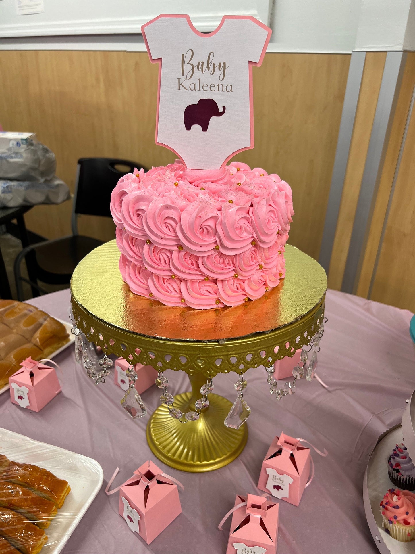 Baby Bodysuit Cake Topper, Elephant Baby Shower, Baby Elephant Theme, Boy or girl, Gender Reveal, Pregnancy Announcement